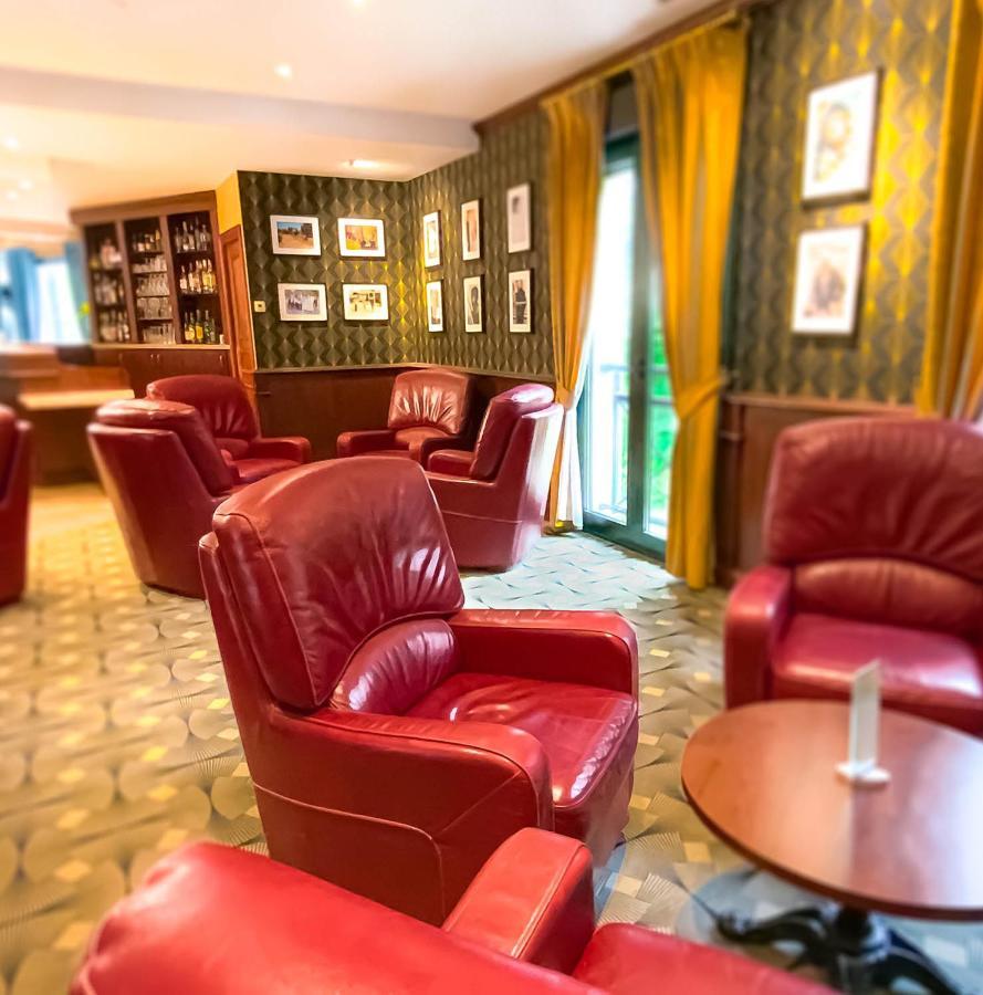 Logis Hotel - Restaurant Le Tulipier Vienne-le-Chateau Экстерьер фото