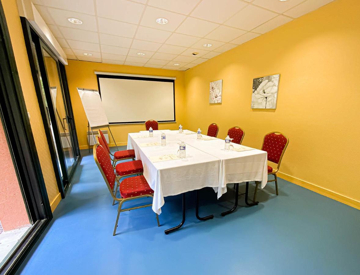 Logis Hotel - Restaurant Le Tulipier Vienne-le-Chateau Экстерьер фото