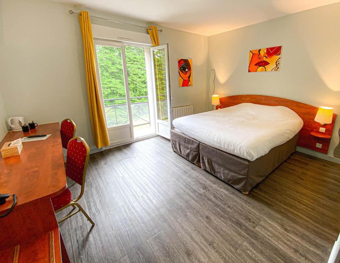 Logis Hotel - Restaurant Le Tulipier Vienne-le-Chateau Экстерьер фото