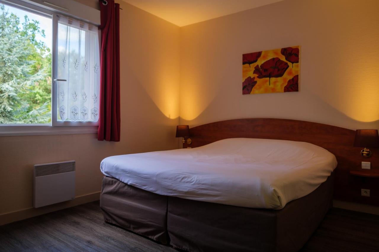 Logis Hotel - Restaurant Le Tulipier Vienne-le-Chateau Экстерьер фото